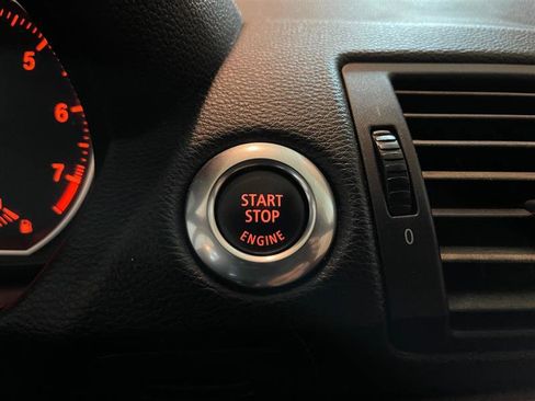 Used 2009 BMW 128i Convertible image 21