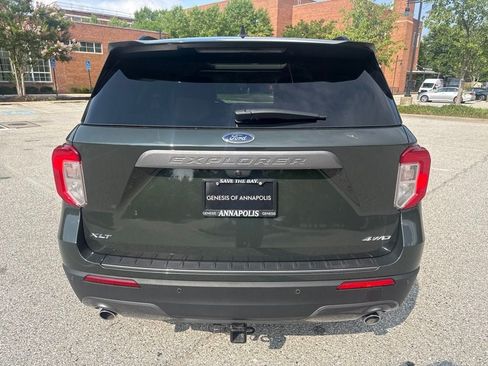 Used 2022 Ford Explorer XLT w/ Equipment Group 202A AWD/4WD image 8