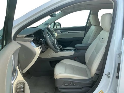 Used 2023 Cadillac XT5 Premium Luxury w/ Technology Package FWD image 14