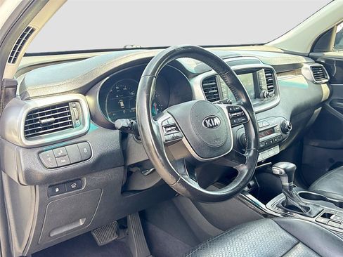 Used 2020 Kia Sorento EX AWD/4WD image 9
