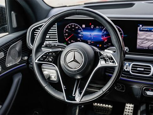 New 2026 Mercedes-Benz GLS 580 4MATIC image 13