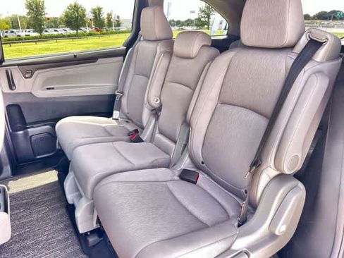 Used 2024 Honda Odyssey EX image 14