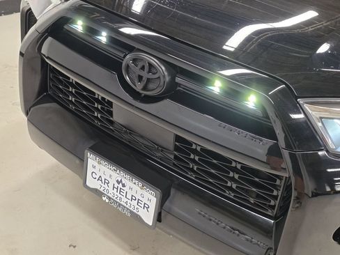 Used 2021 Toyota 4Runner SR5 Premium w/ Moonroof Package AWD/4WD image 44