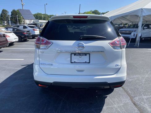 Used 2016 Nissan Rogue SL w/ SL Premium Package FWD image 6