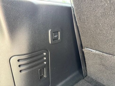 Used 2017 Lincoln Navigator Select AWD/4WD image 12