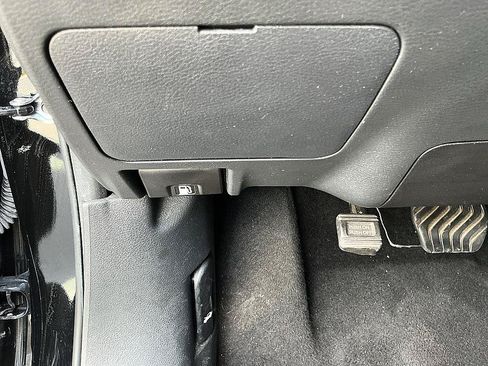 Certified 2025 Nissan Sentra SV FWD image 14