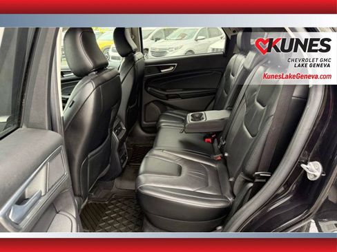 Used 2022 Ford Edge Titanium AWD/4WD image 16