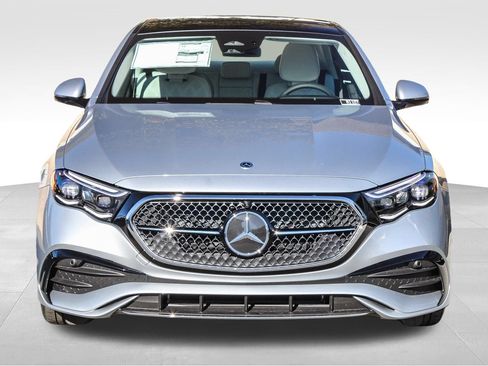 New 2026 Mercedes-Benz E 450 4MATIC Sedan image 2
