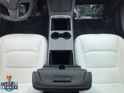 Used 2022 Tesla Model Y Long Range AWD/4WD image 47