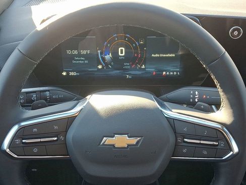 New 2026 Chevrolet Equinox LT w/ Convenience Package II image 9