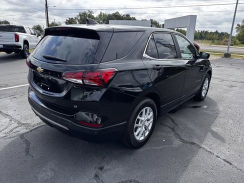 Used 2022 Chevrolet Equinox LT image 2