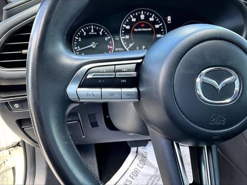 Used 2019 MAZDA MAZDA3 Hatchback image 18