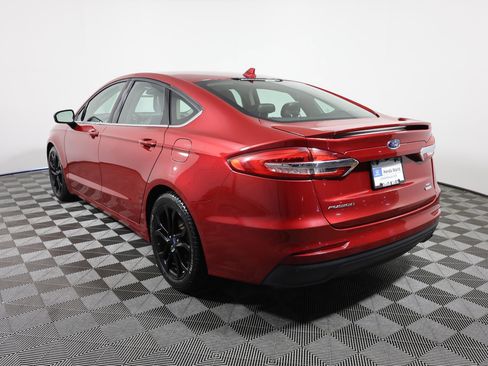 Used 2020 Ford Fusion SE w/ Equipment Group 151A FWD image 7