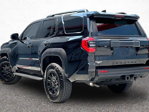 Certified 2025 Toyota 4Runner TRD Off-Road Premium AWD/4WD image 7