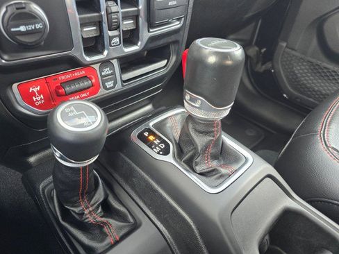 Used 2020 Jeep Gladiator Rubicon image 39