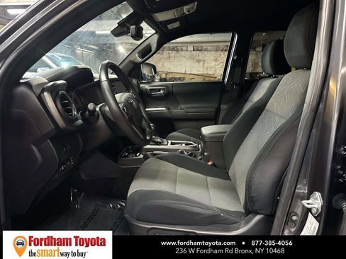 Used 2023 Toyota Tacoma TRD Sport w/ Advanced Technology Package image 13
