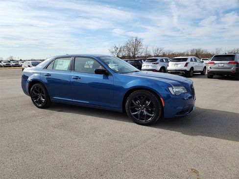 New 2023 Chrysler 300 Touring w/ Sport Appearance Package image 1