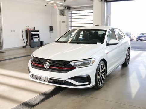 Used 2021 Volkswagen Jetta GLI image 3