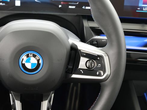 Used 2025 BMW i5 M60 w/ Premium Package AWD/4WD image 13