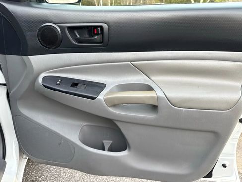 Used 2015 Toyota Tacoma 2WD Access Cab image 21