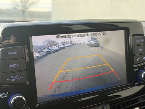 Used 2019 Hyundai Elantra GT FWD image 14