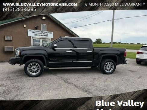 Used 2018 GMC Sierra 1500 Denali w/ Denali Ultimate Package AWD/4WD image 1