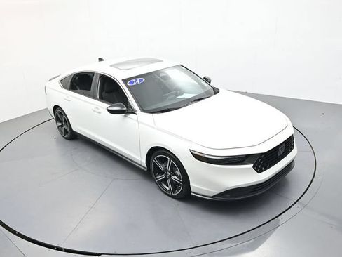 Used 2024 Honda Accord Sport image 35