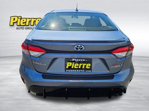 Used 2024 Toyota Corolla SE w/ SE Package FWD image 4