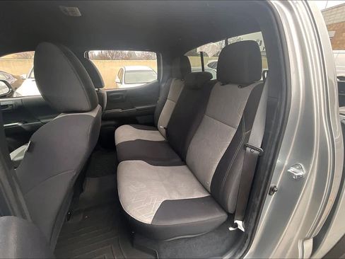 Used 2023 Toyota Tacoma TRD Off-Road image 27