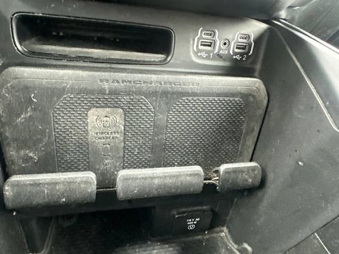 Used 2022 RAM 1500 Laramie AWD/4WD image 21