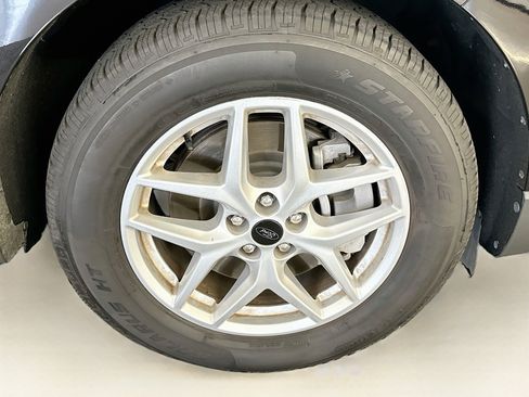 Used 2024 Ford Edge SEL AWD/4WD image 11