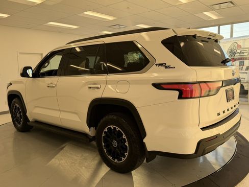 Used 2023 Toyota Sequoia SR5 w/ SR5 Premium Package image 67