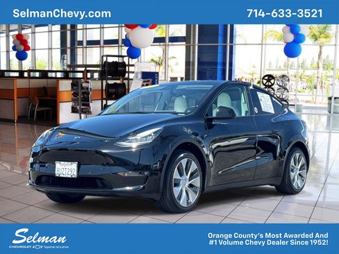 Used 2021 Tesla Model Y 2WD image 1