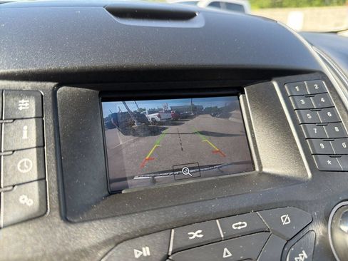 Used 2019 Ford Edge SE w/ Cargo Accessory Package AWD/4WD image 32