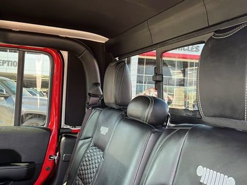 Used 2021 Jeep Gladiator Overland w/ Uconnect 4C Nav & Sound Group AWD/4WD image 18