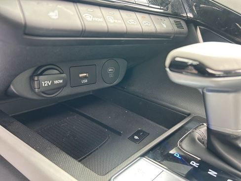 Certified 2026 Hyundai Elantra Limited FWD image 25