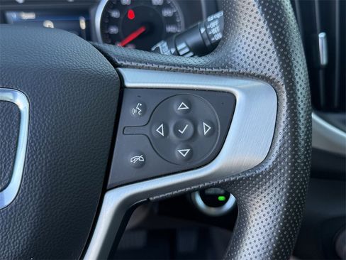 Used 2024 GMC Terrain SLE image 22