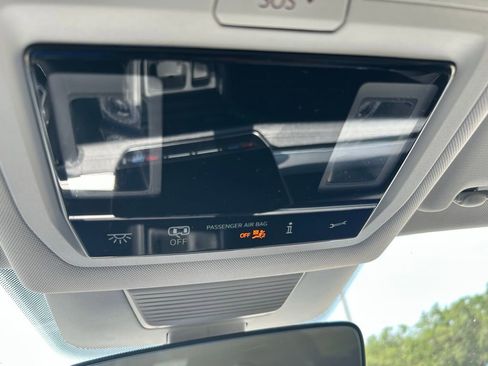 Used 2025 Volkswagen Tiguan S image 57