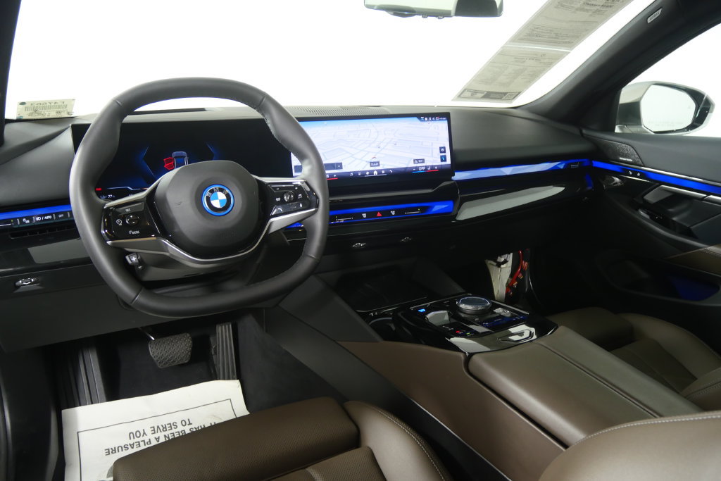 Certified 2026 BMW i5 eDrive40 AWD/4WD image 18