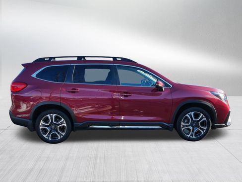 Used 2023 Subaru Ascent Limited image 8