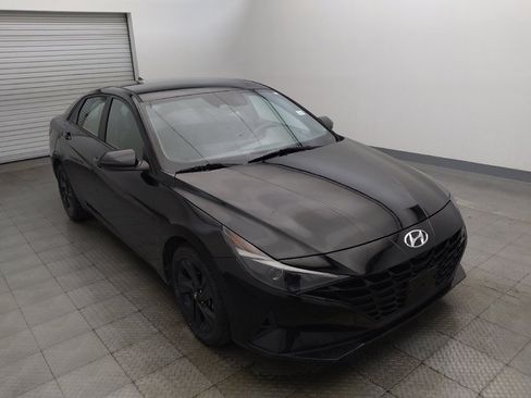 Used 2023 Hyundai Elantra SEL FWD image 13