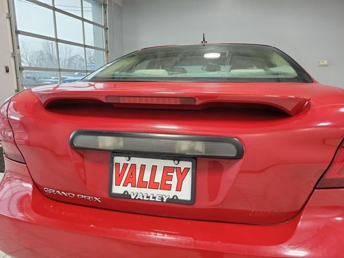 Used 2008 Pontiac Grand Prix image 10