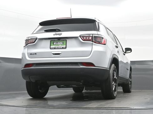New 2026 Jeep Compass Latitude AWD/4WD image 17