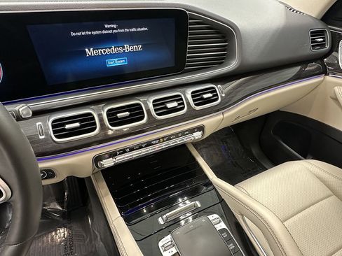 Used 2020 Mercedes-Benz GLE 350 image 32