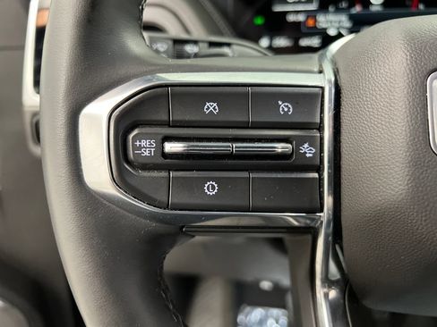 Used 2025 GMC Yukon Denali AWD/4WD image 54