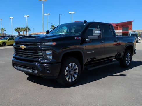 Used 2024 Chevrolet Silverado 2500 Custom w/ Custom Value Package AWD/4WD image 7