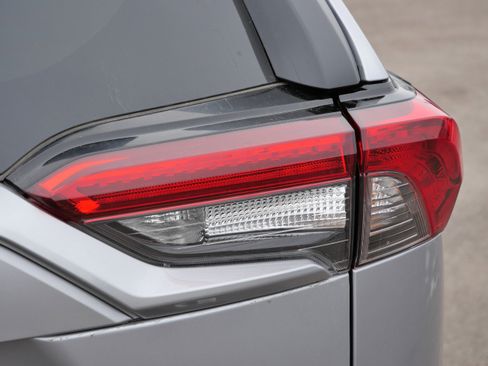 Used 2023 Toyota RAV4 LE image 17