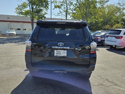 Used 2021 Toyota 4Runner SR5 Premium w/ Moonroof Package AWD/4WD image 6