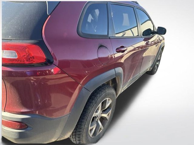 Used 2014 Jeep Cherokee Trailhawk w/ Leather Interior Group AWD/4WD image 2