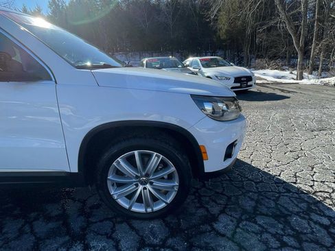 Used 2016 Volkswagen Tiguan SE image 13
